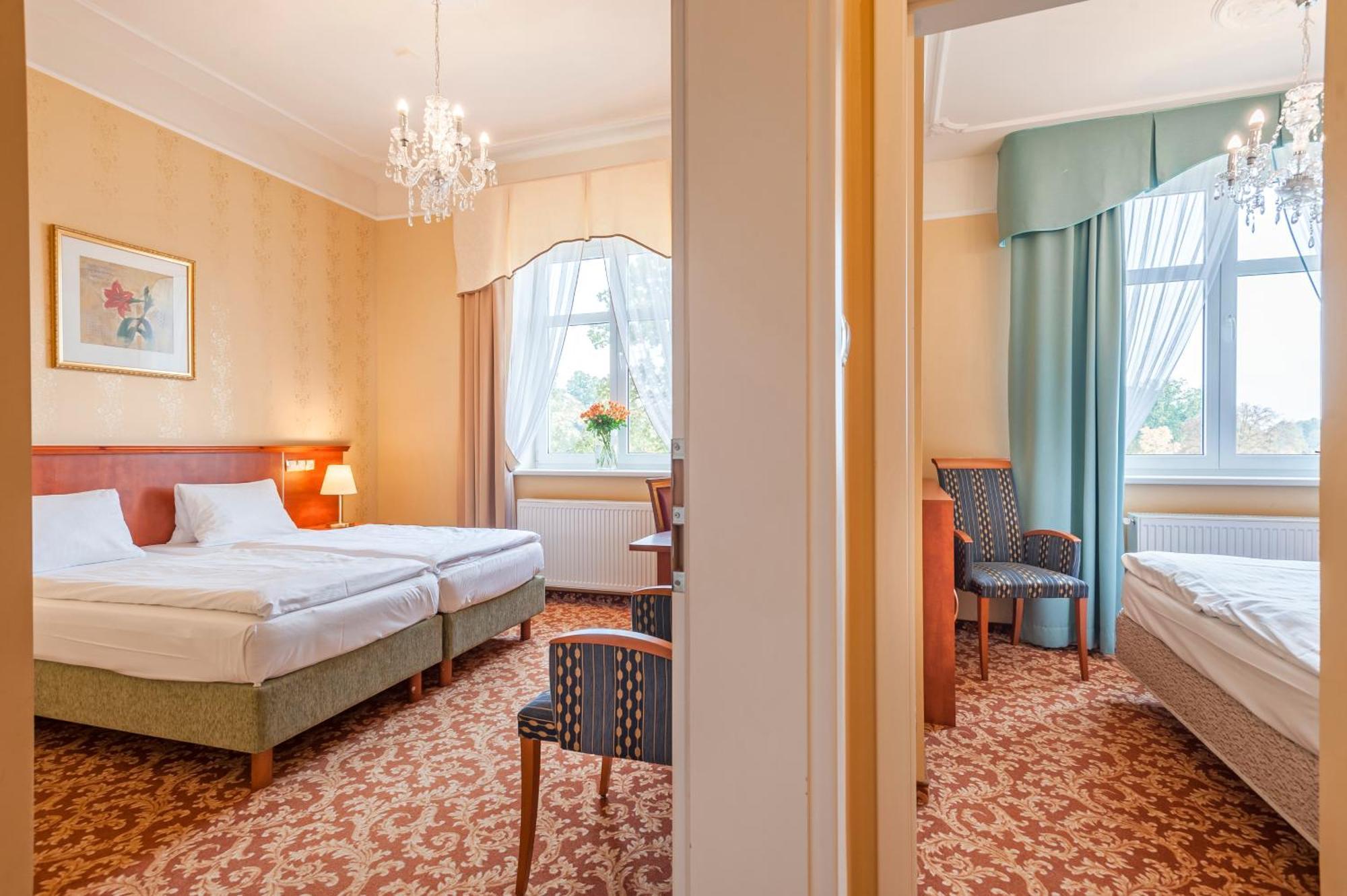 Spa Resort Pawlik-Aquaforum Františkovy Lázně 外观 照片