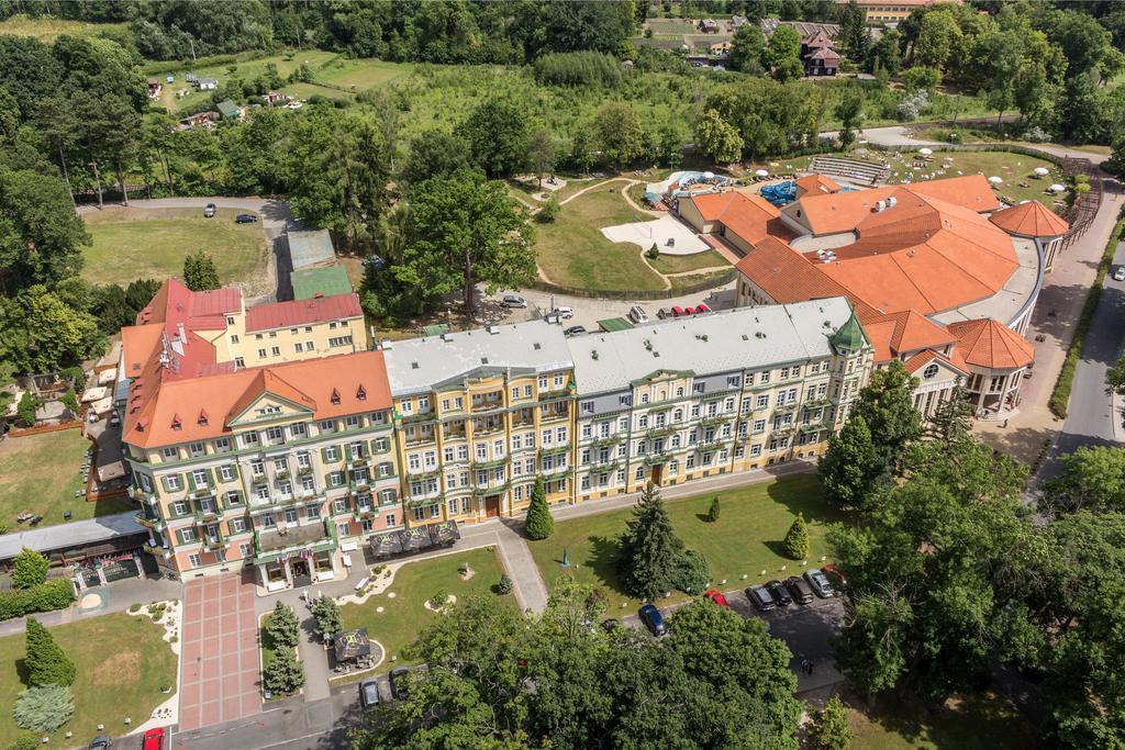 Spa Resort Pawlik-Aquaforum Františkovy Lázně 外观 照片