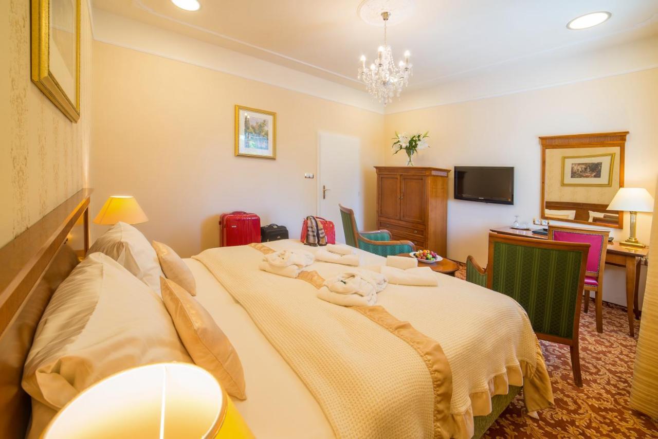 Spa Resort Pawlik-Aquaforum Františkovy Lázně 外观 照片